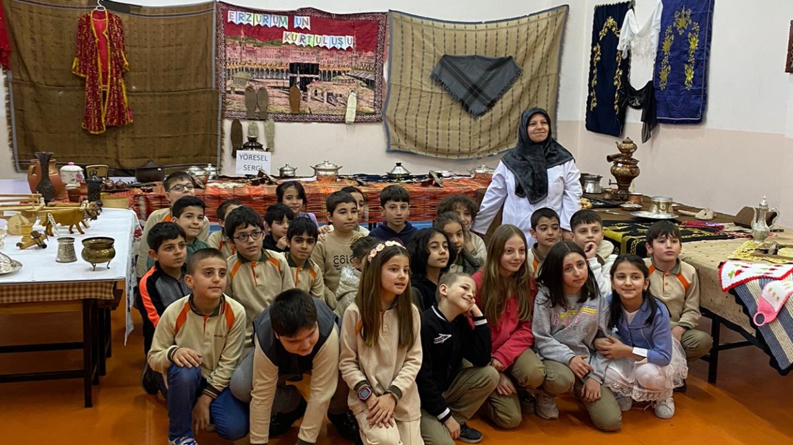 12 Mart Erzurum Kurtuluş Günü Kutlamaları kapsamında okulumuzda Erzurum Yöresel Sergisi Yapıldı
